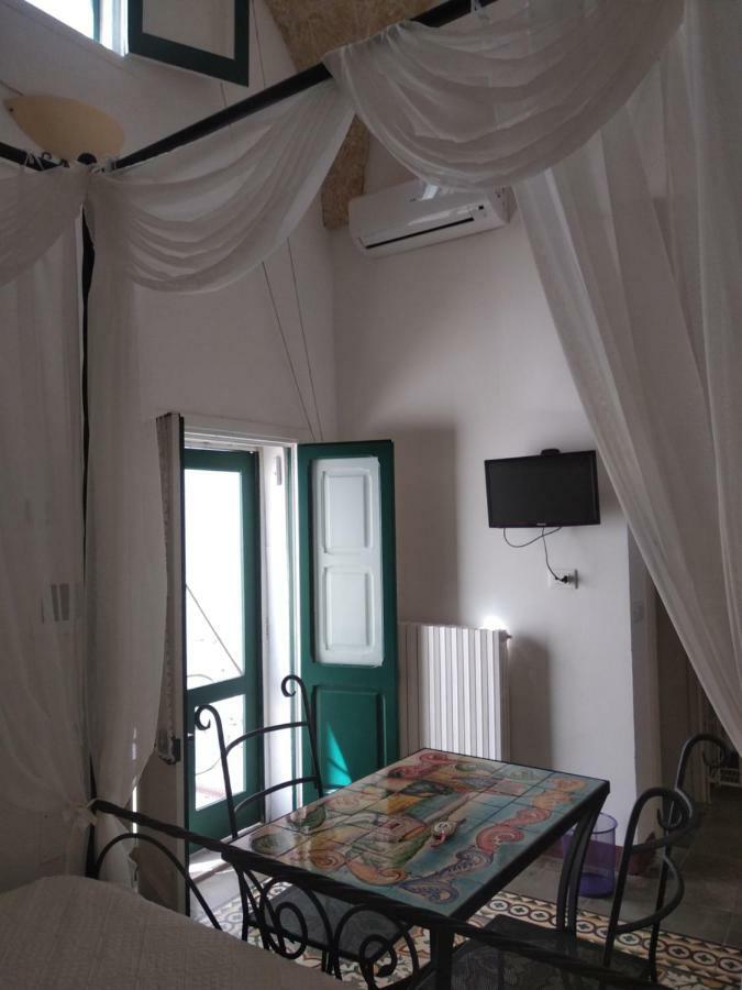 Lu Focalire Bed & Breakfast Montesano Salentino Exterior photo